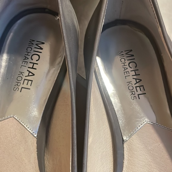 Michael Kors Hayley Ballet 8.5 - Picture 3 of 6